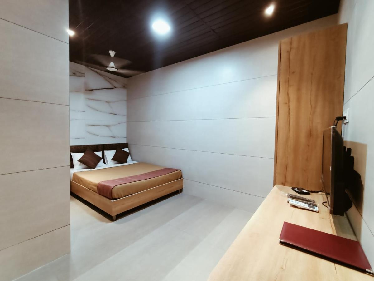 Hotel Prasad Nx มุมไบ ภายนอก รูปภาพ