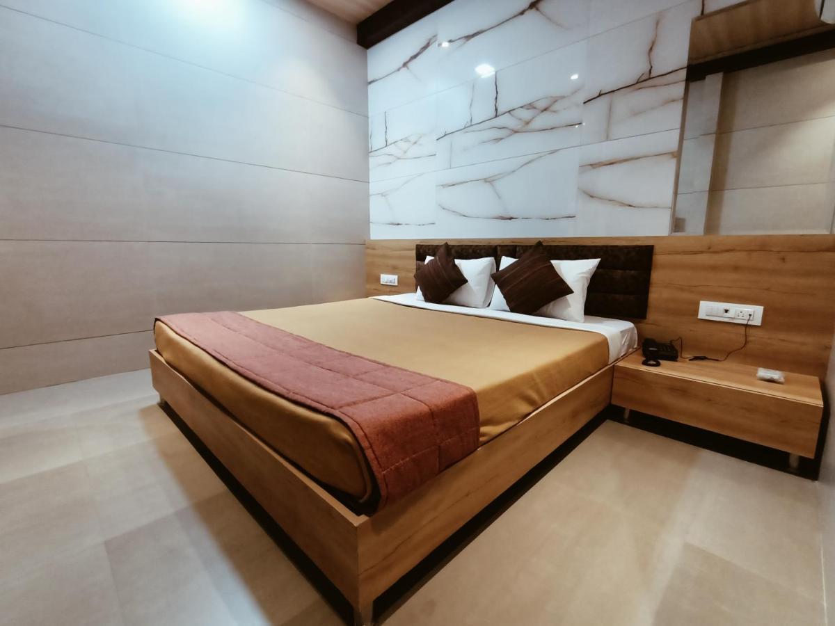 Hotel Prasad Nx มุมไบ ภายนอก รูปภาพ