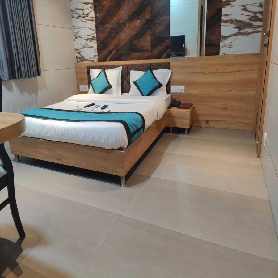 Hotel Prasad Nx มุมไบ ภายนอก รูปภาพ