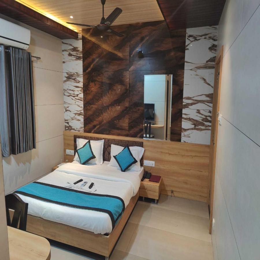 Hotel Prasad Nx มุมไบ ภายนอก รูปภาพ